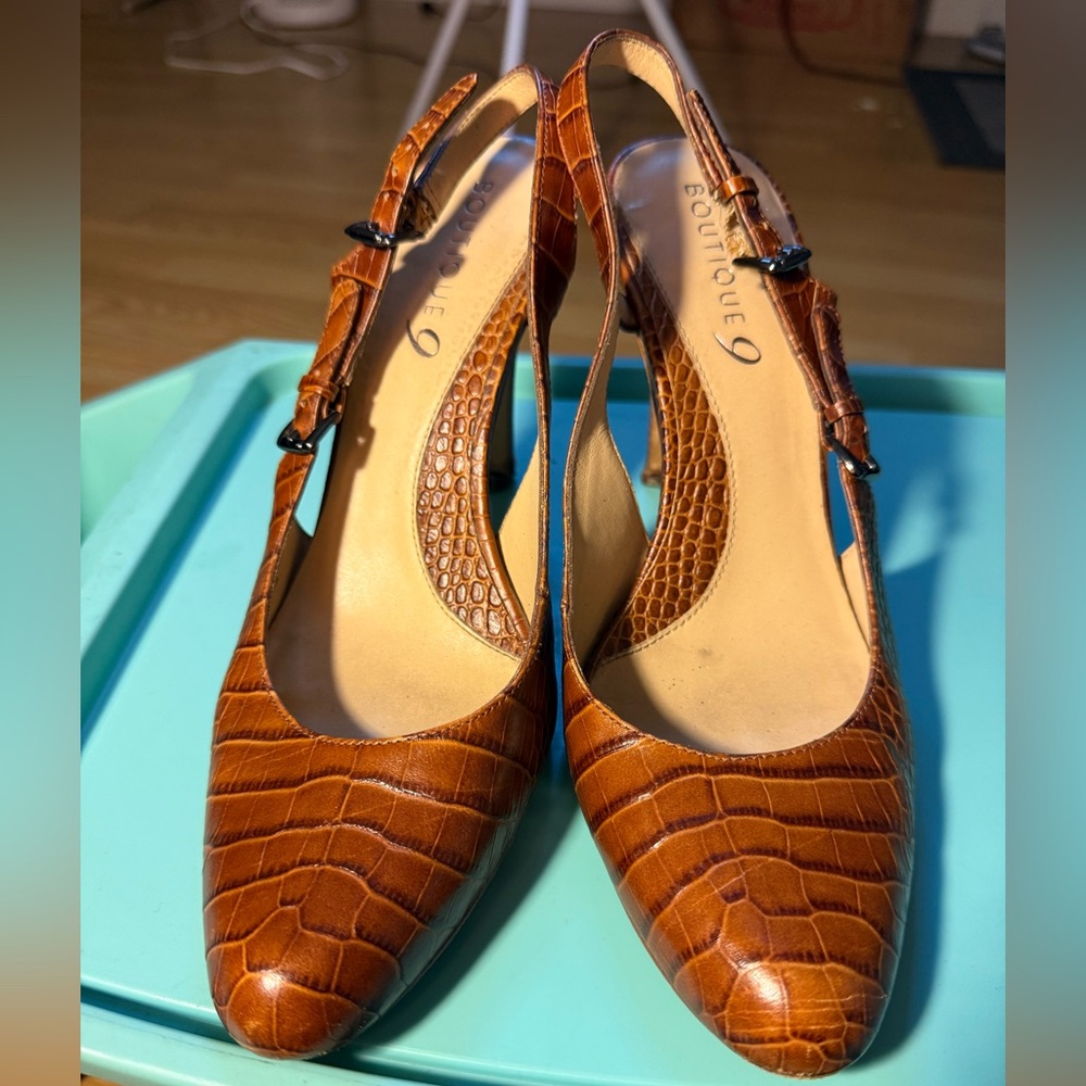 Boutique 9 Tan Vintage Genuine Leather Croc Heels